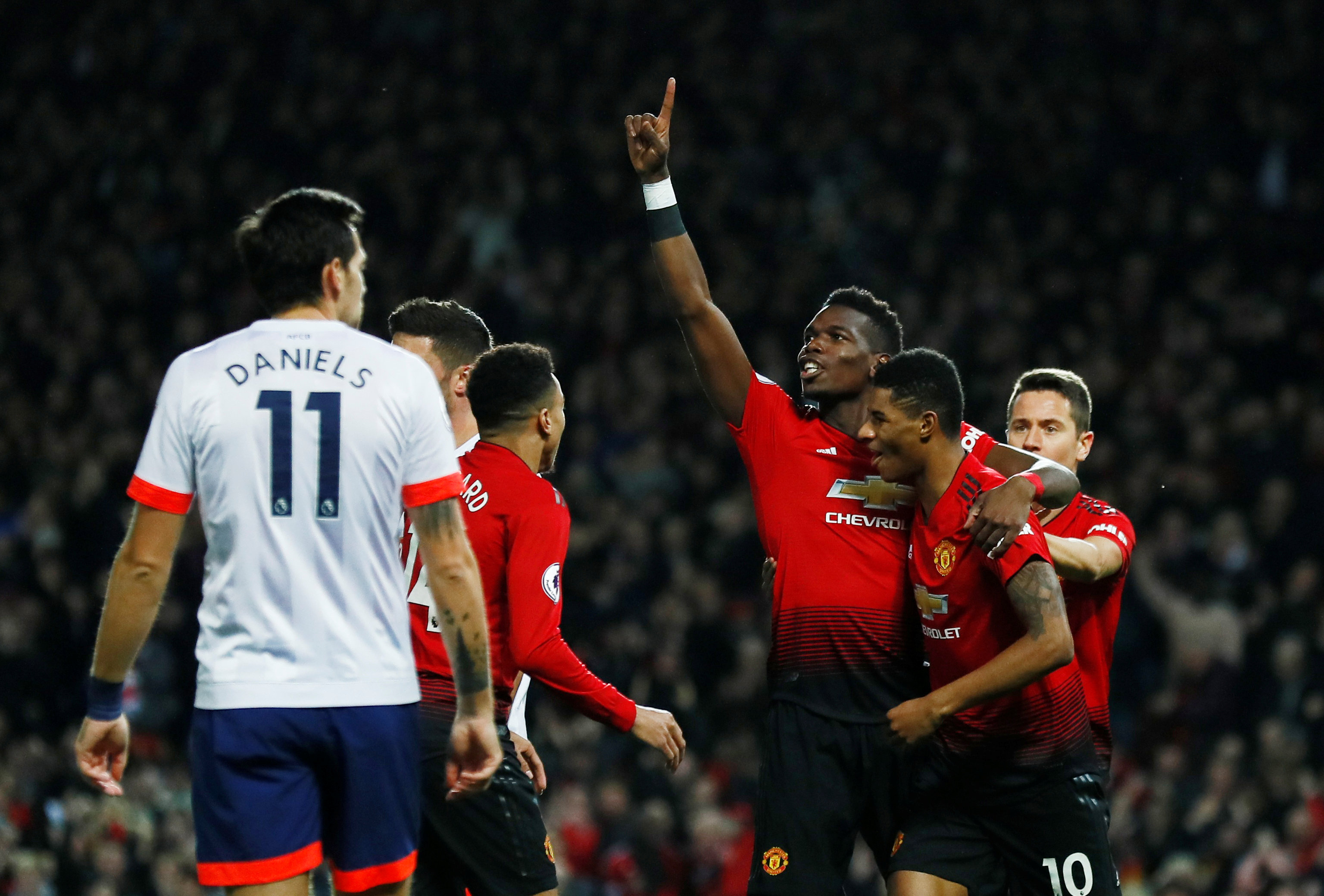 他们手中可 他们手中可